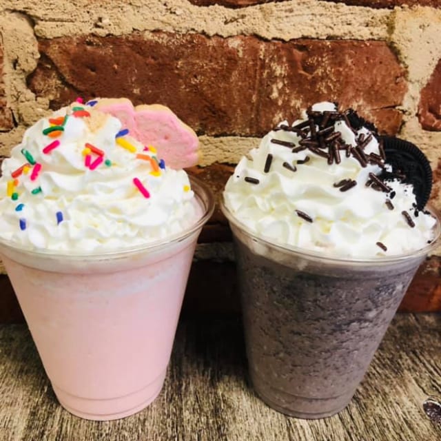 Frosted Cookie Frappé.