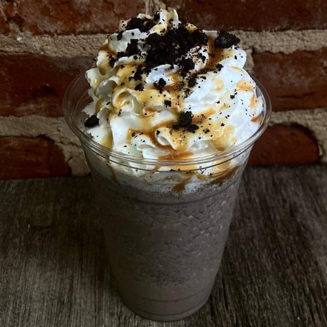 Cookies & Cream Frappé.